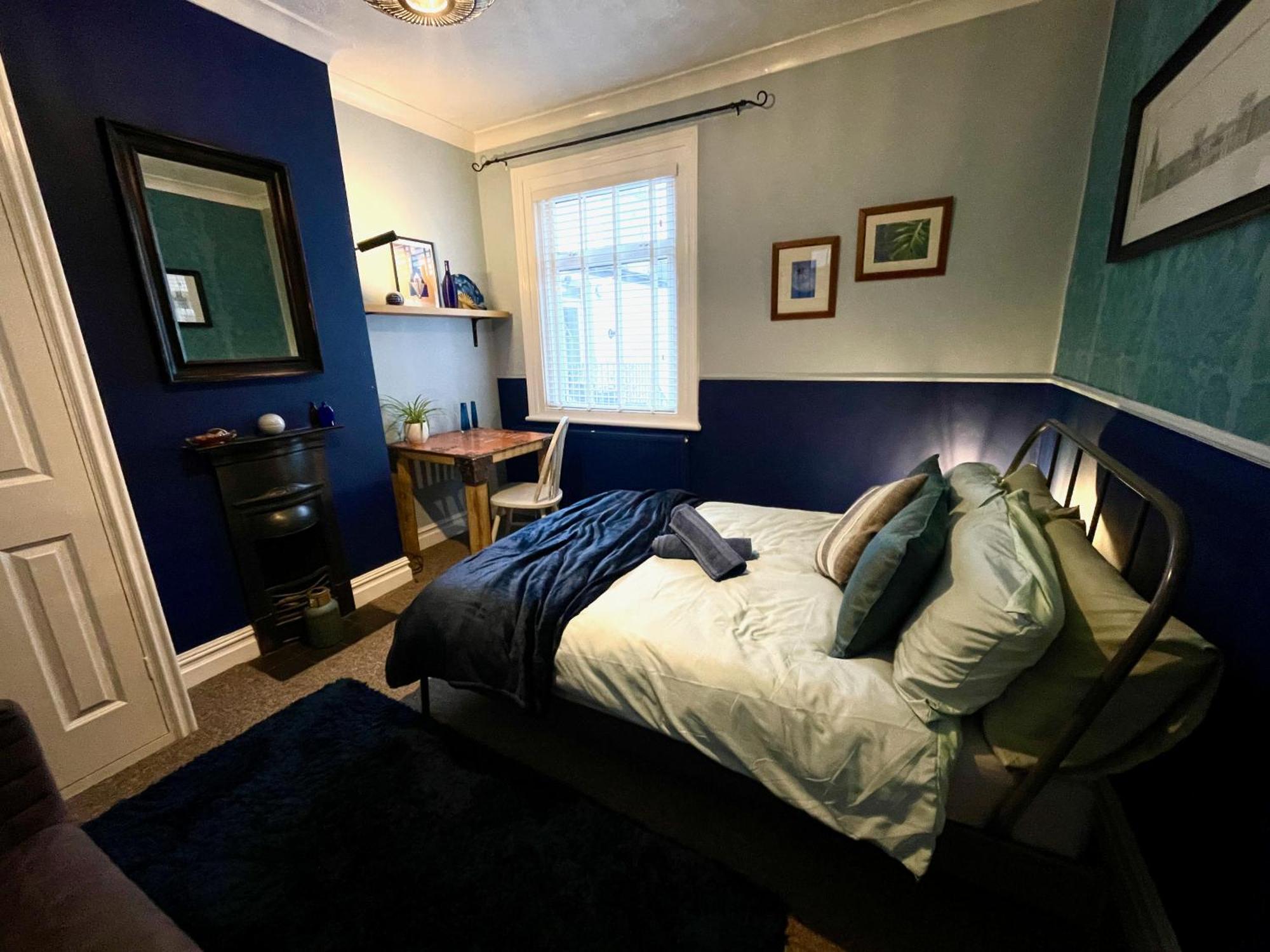 Апартаменты Stylish And Artistic Flat In Southend On Sea Экстерьер фото