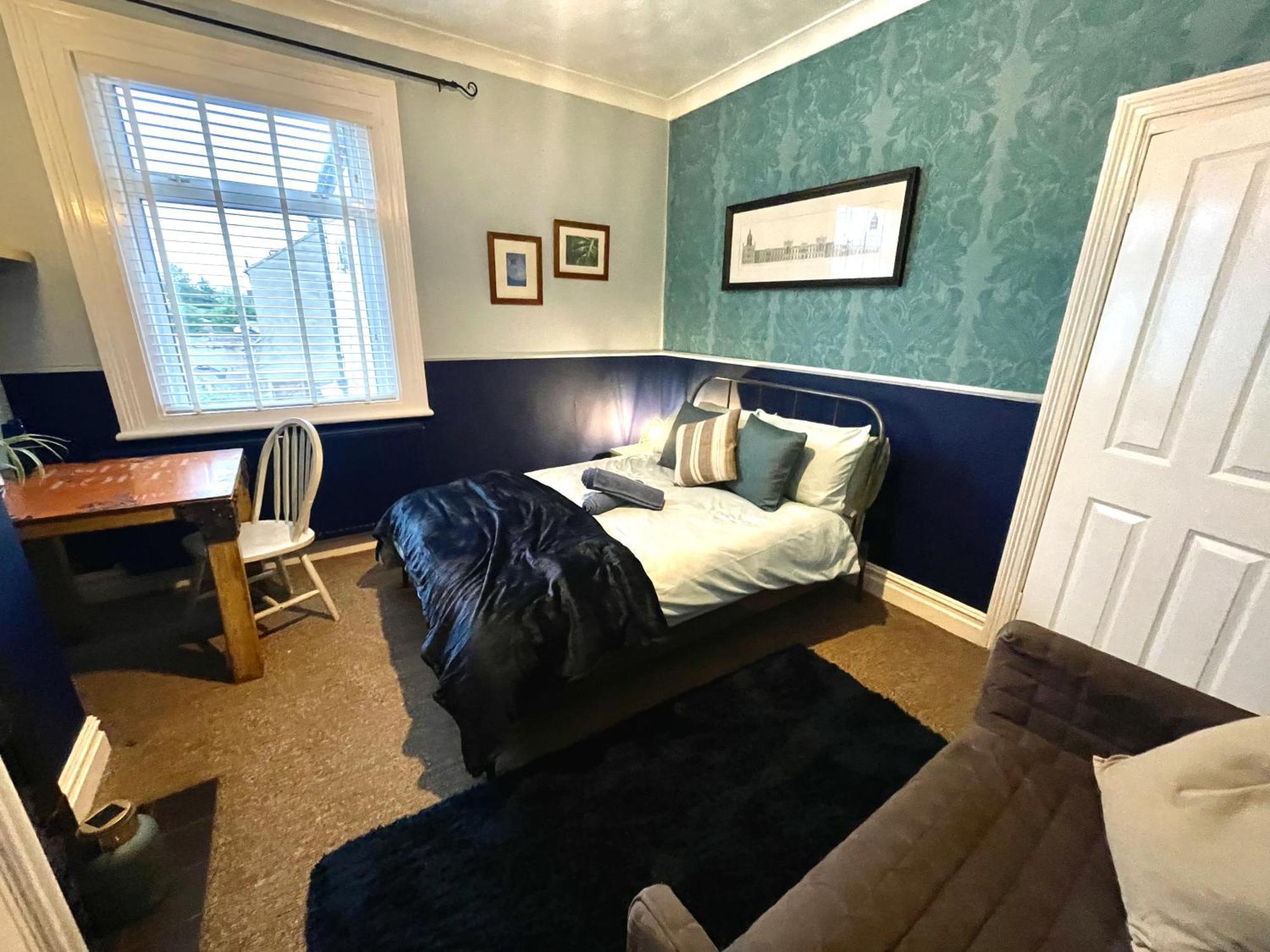 Апартаменты Stylish And Artistic Flat In Southend On Sea Экстерьер фото